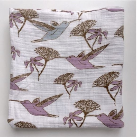 Organic Cotton Muslin Swaddle Blanket & Booties - Picture 3 of 3